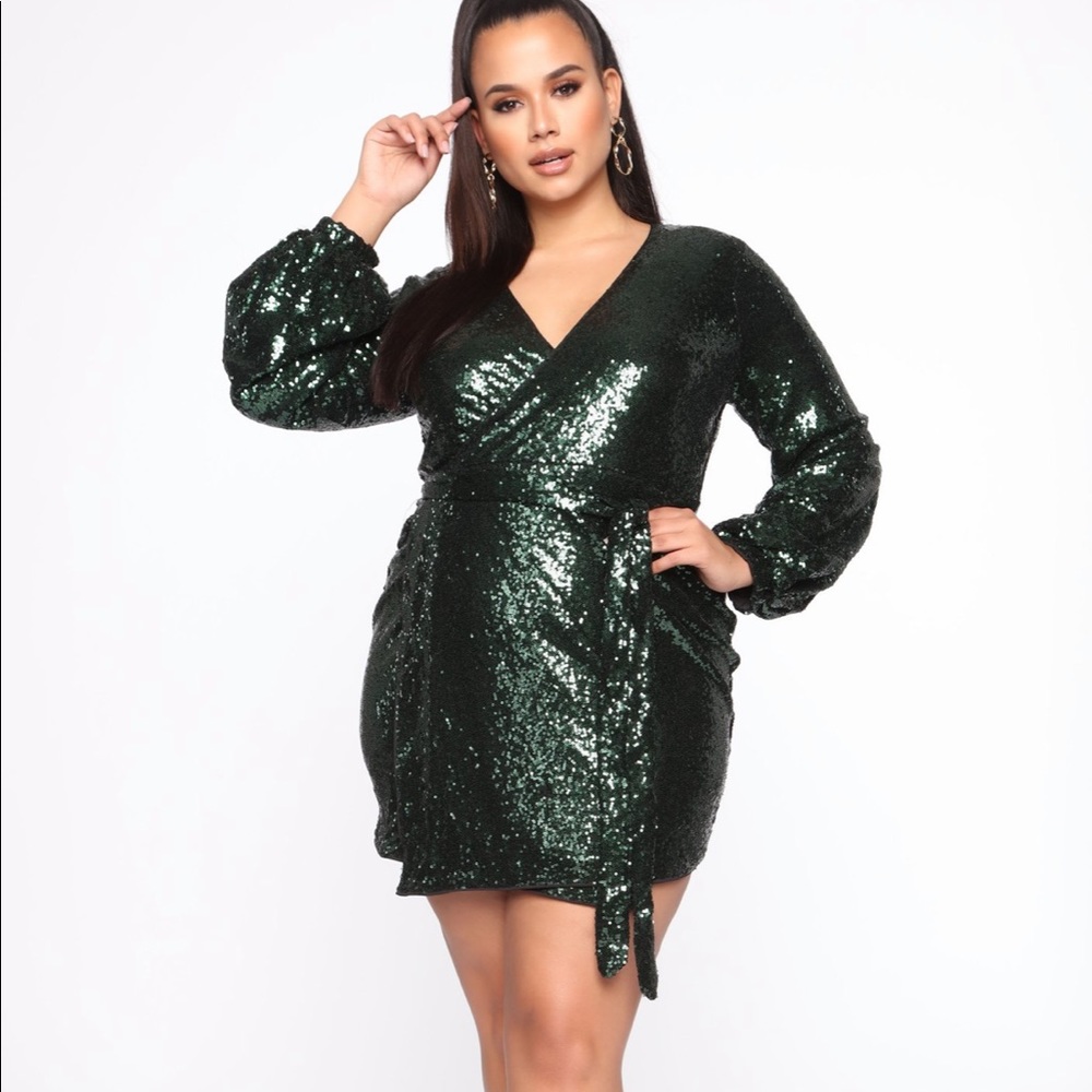 A fabulous NWT Fashionova sequined party dress